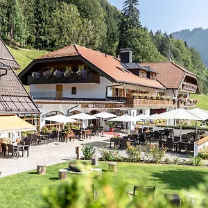 https://hotel-blaue-gams-s.com-bavaria.com